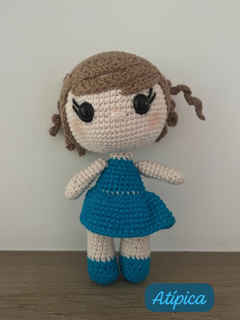Muñeca Amigurumi "Atípica"