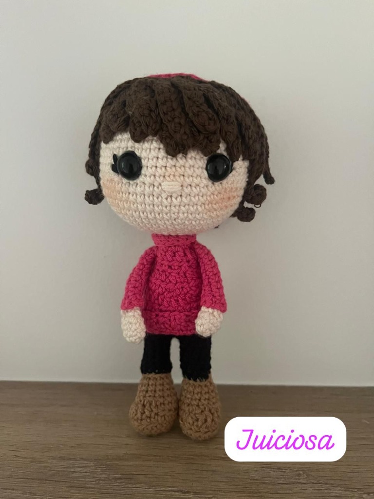 Muñeca Amigurumi "Juiciosa"